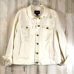 Lands End Woman’s white Jean Jacket Coat L/P